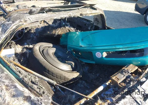 1991 Chevrolet Corvette z USA, uszkodzony, nr VIN 1G1YY2388M5116685